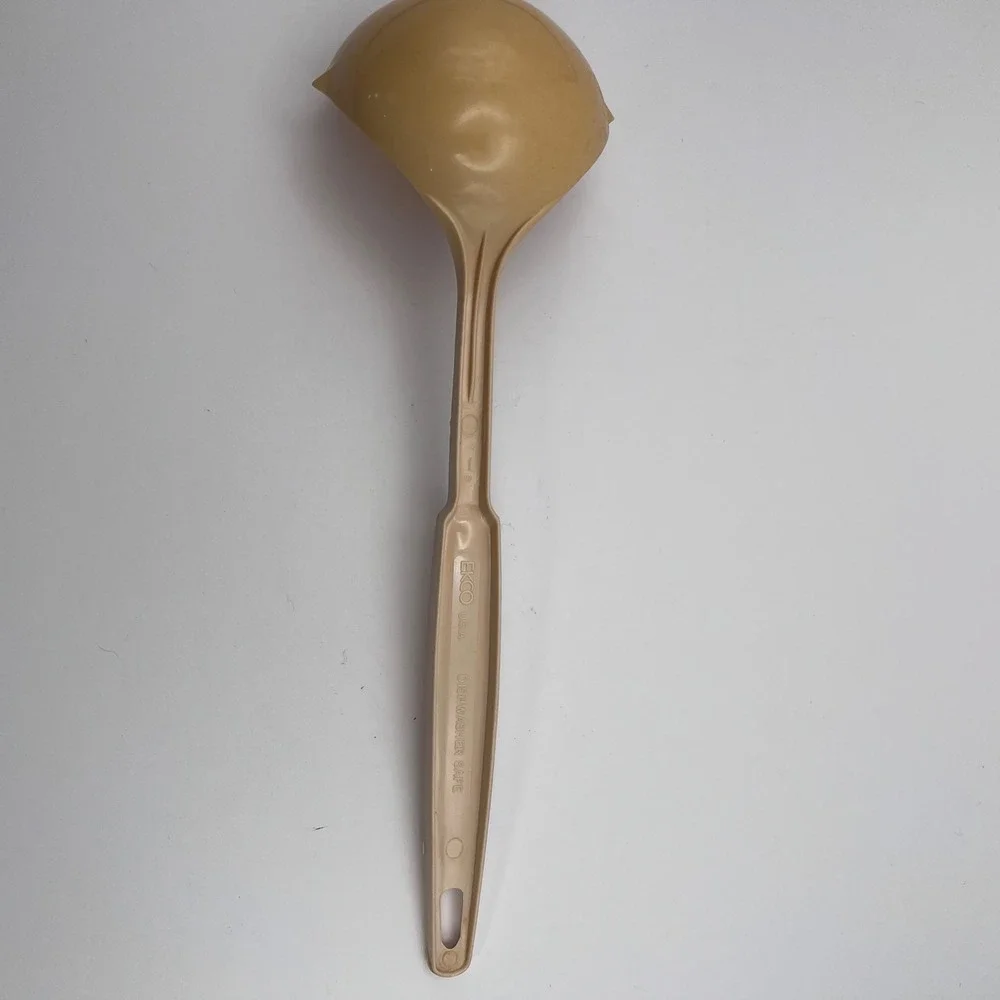 Ekco pieces included